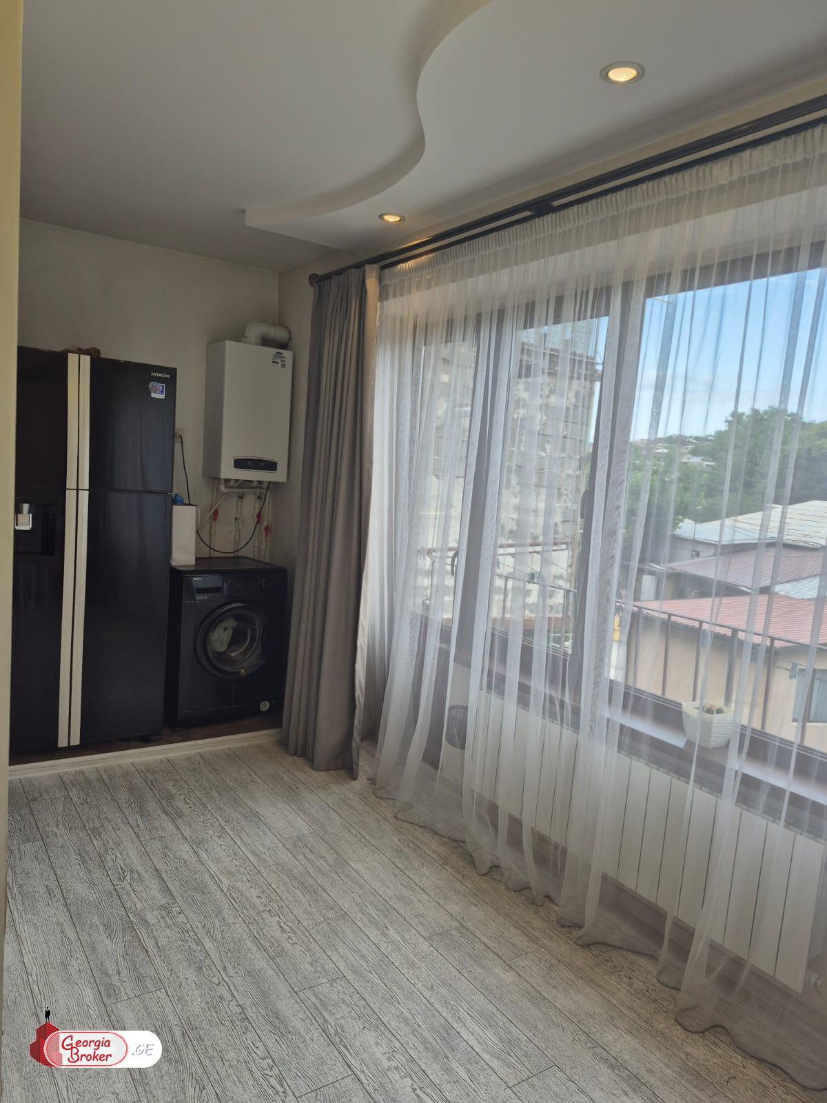 nearly repaired 3-room apartment for sale